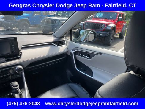 Used 2021 Toyota RAV4 XLE w/ Convenience Package AWD/4WD image 59