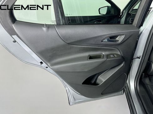 Used 2023 Chevrolet Equinox LT image 30