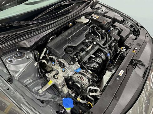 Used 2026 Hyundai Elantra SE FWD image 56