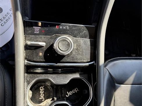 Used 2022 Jeep Grand Cherokee L Limited image 18