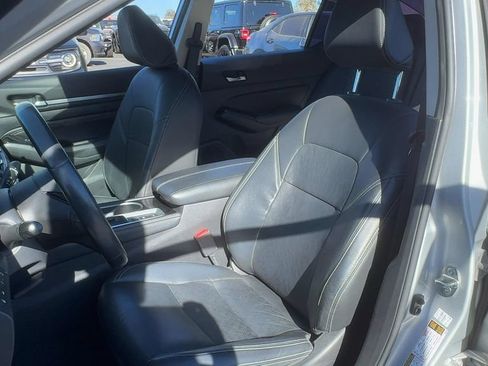 Used 2023 Nissan Altima 2.5 SL AWD/4WD image 11