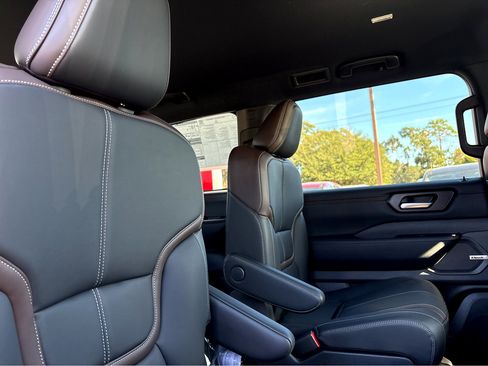 New 2026 Nissan Armada SL image 13