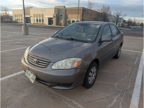 Used 2003 Toyota Corolla LE image 1