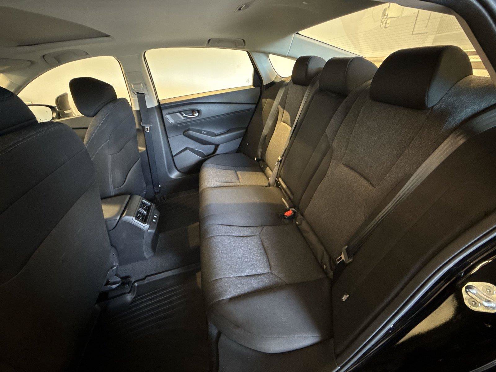 Used 2025 Honda Accord SE image 26