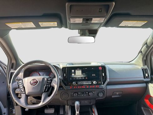 Used 2025 Nissan Frontier Pro-X image 19