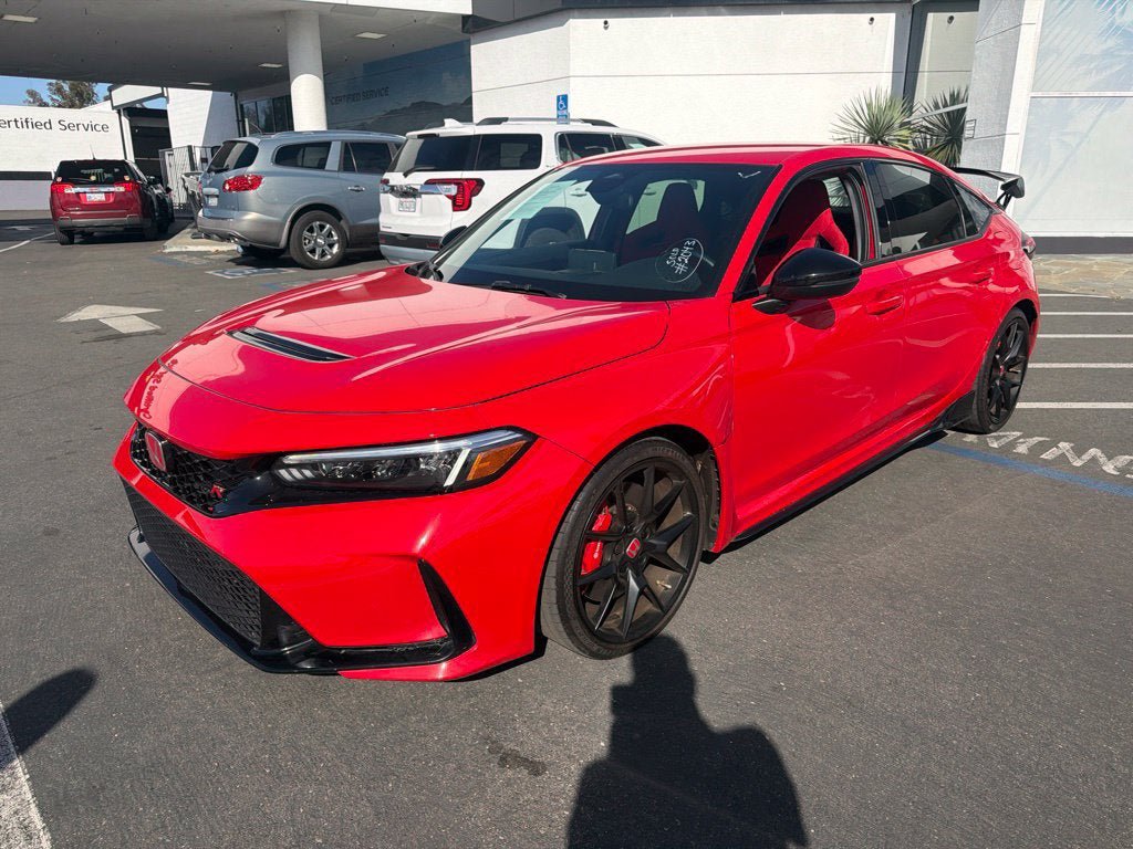 Used 2024 Honda Civic Type R image 2