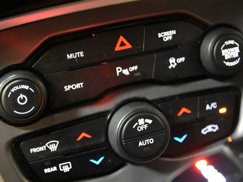 Used 2021 Dodge Challenger R/T image 26