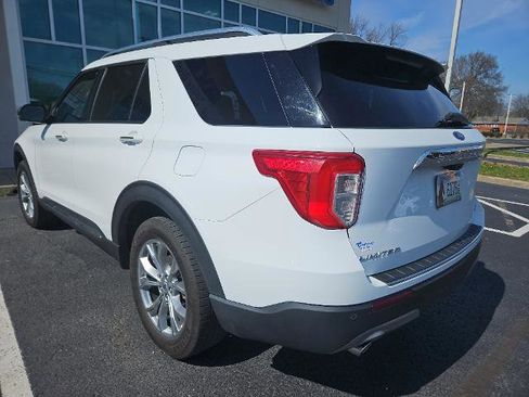 Certified 2021 Ford Explorer Limited w/ Equipment Group 301A image 5