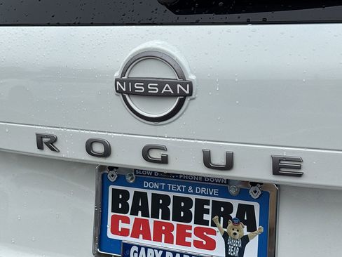 Used 2024 Nissan Rogue S image 30