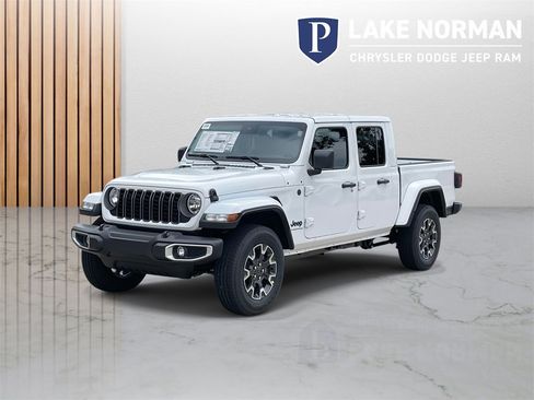 New 2025 Jeep Gladiator Sport w/ Premium Package image 4