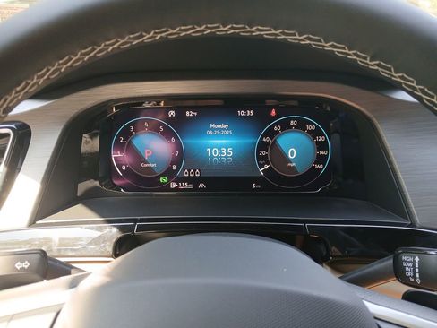 New 2026 Volkswagen Atlas Cross Sport SE image 15