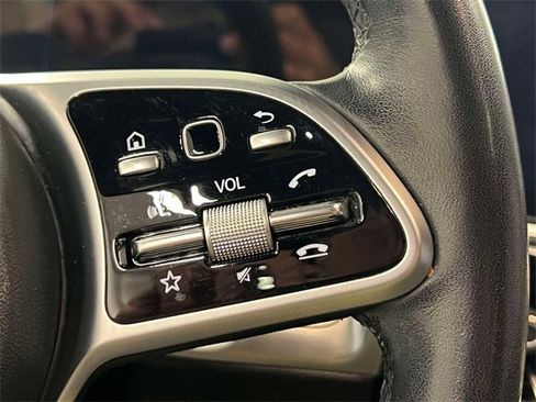 Certified 2022 Mercedes-Benz GLB 250 4MATIC image 23