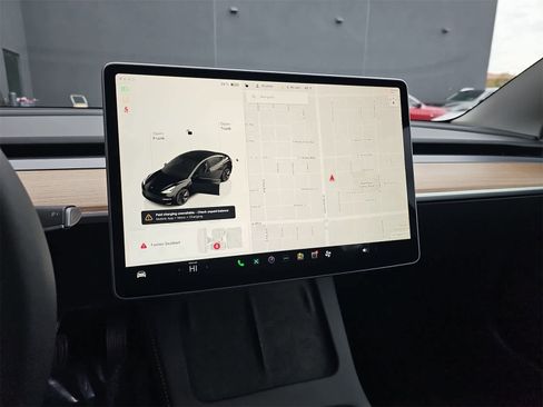 Used 2023 Tesla Model 3 Standard Range image 20