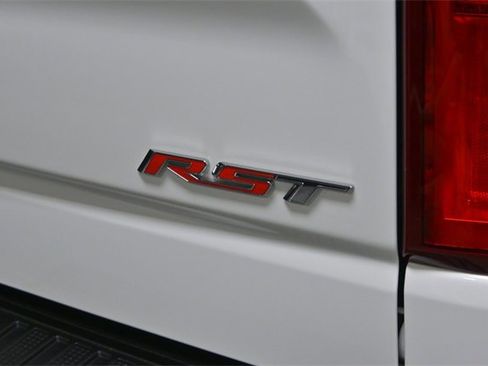 Certified 2022 Chevrolet Silverado 1500 RST image 6