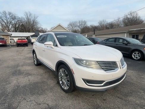 Used 2018 Lincoln MKX Reserve w/ Driver Assistance Package image 2