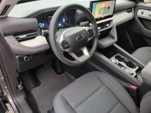 New 2026 Ford Explorer Active RWD image 17