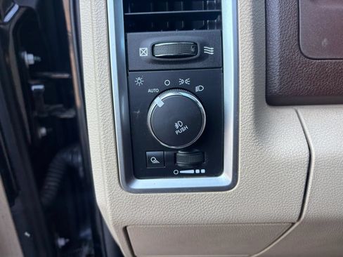 Used 2014 RAM 2500 SLT AWD/4WD image 10