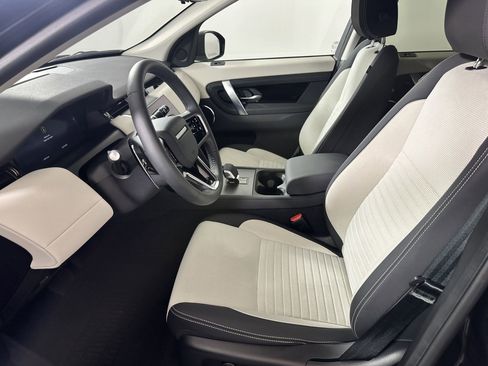 Used 2024 Land Rover Discovery Sport S image 4