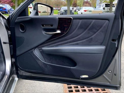 Certified 2023 Lexus LS 500 AWD w/ Interior Upgrade Package image 23