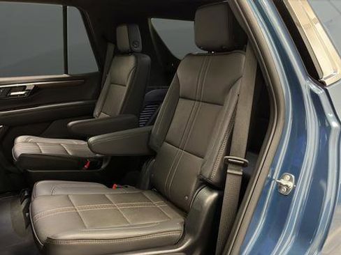Used 2025 Chevrolet Tahoe High Country AWD/4WD image 22