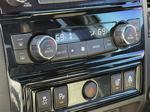 Used 2023 Nissan Titan PRO-4X w/ Pro-4x Convenience Package image 25