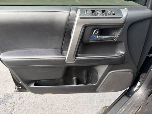 Used 2023 Toyota 4Runner SR5 AWD/4WD image 18