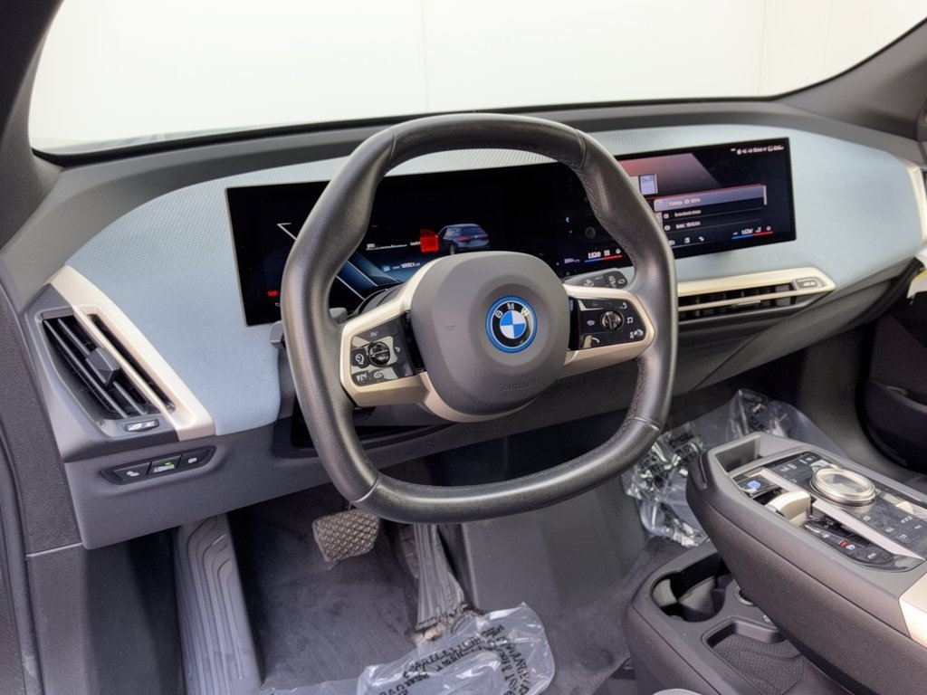 Certified 2024 BMW iX xDrive50 AWD/4WD image 4