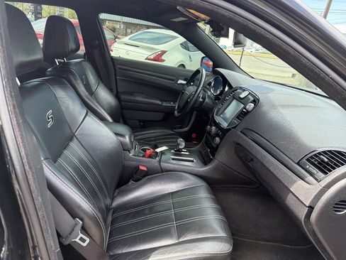 Used 2014 Chrysler 300 S RWD image 6