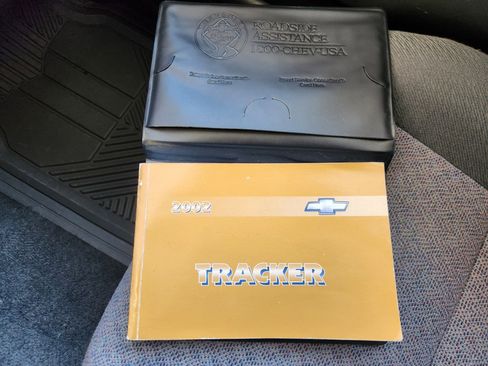 Used 2002 Chevrolet Tracker 4WD w/ Preferred Equipment Group image 20