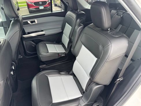 Used 2023 Ford Explorer XLT w/ Equipment Group 202A AWD/4WD image 10