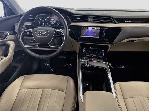 Certified 2024 Audi Q8 e-tron Premium Plus AWD/4WD image 23