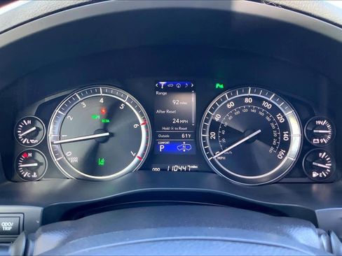 Used 2017 Lexus LX 570 4WD w/ Luxury Package image 26