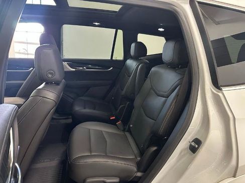 Used 2021 Cadillac XT6 Premium Luxury AWD/4WD image 10