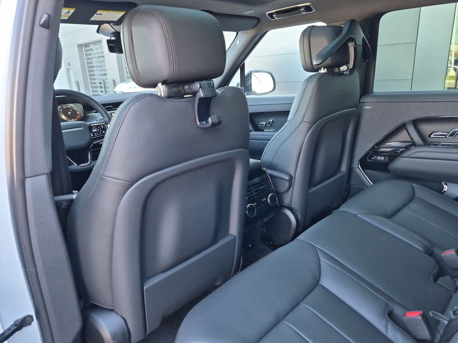 New 2027 Land Rover Range Rover Sport Dynamic SE AWD/4WD image 18