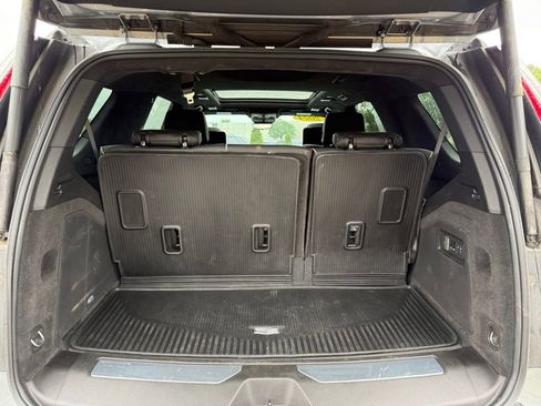 Used 2024 Cadillac Escalade Sport Platinum w/ LPO, ONYX Package AWD/4WD image 18