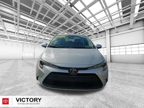 Certified 2023 Toyota Corolla LE image 8