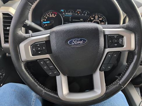 Used 2020 Ford F150 Lariat AWD/4WD image 11