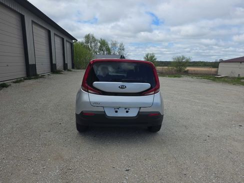 Used 2021 Kia Soul LX FWD image 5