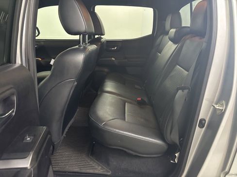 Used 2020 Toyota Tacoma TRD Sport w/ TRD Premium Sport Package image 17