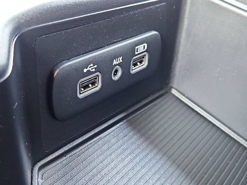 Used 2022 RAM 1500 Classic Warlock AWD/4WD image 17