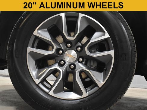 Used 2024 Chevrolet Silverado 1500 LT AWD/4WD image 4