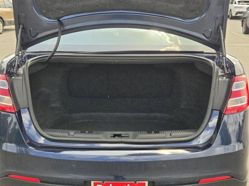 Used 2016 Ford Taurus SEL FWD image 10