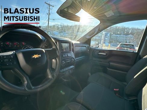 Used 2023 Chevrolet Silverado 1500 Custom image 10