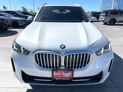 New 2026 BMW X5 xDrive40i w/ Premium Package AWD/4WD image 2