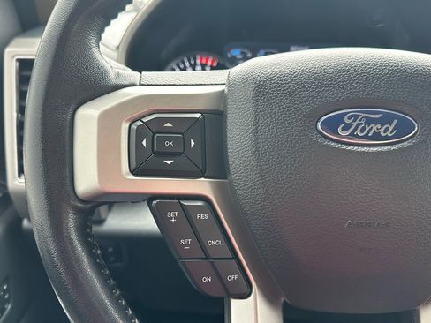 Certified 2022 Ford F250 Lariat w/ Lariat Ultimate Package image 27