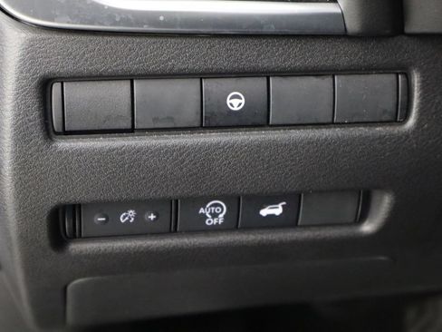Used 2023 Nissan Rogue SL FWD image 22
