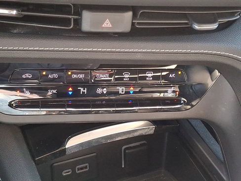 Used 2021 Buick Envision Preferred image 17