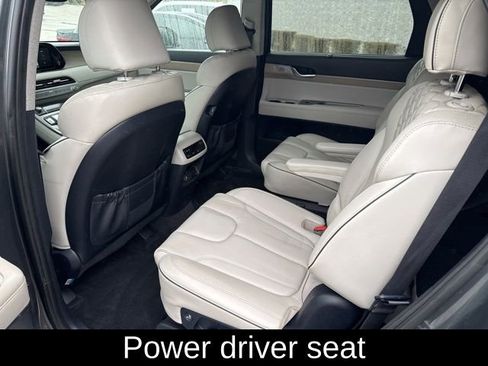 Used 2022 Hyundai Palisade Limited image 16