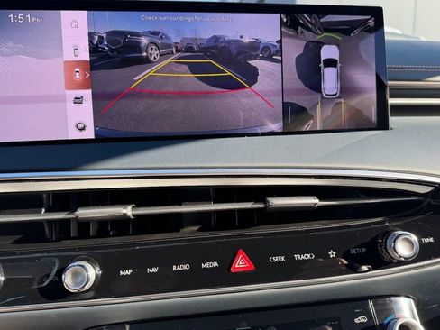 New 2026 Genesis GV70 2.5T Sport Prestige AWD/4WD image 18