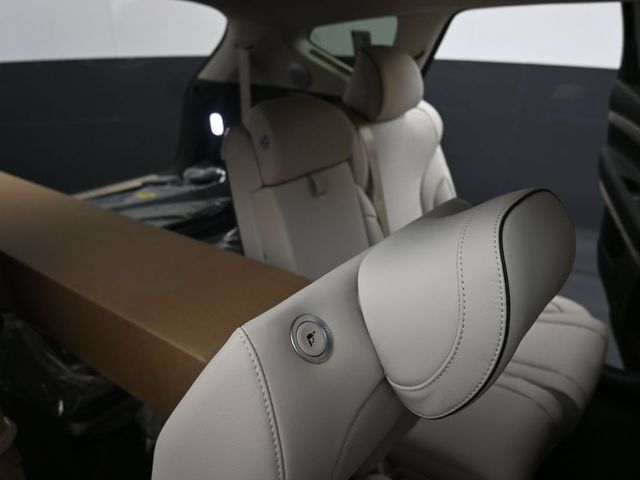 Used 2026 Genesis GV80 2.5T Advanced AWD/4WD image 16
